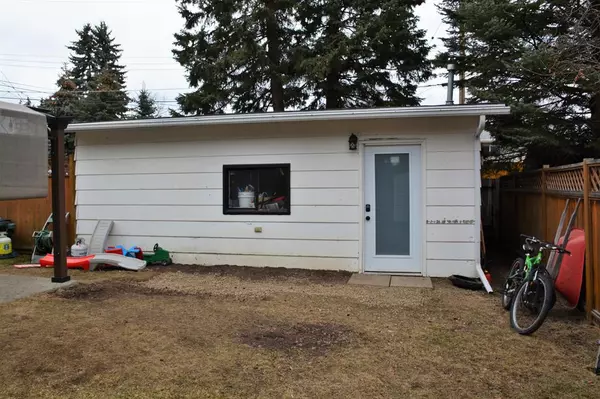 Edson, AB T7E 1A1,4018 4th AVE