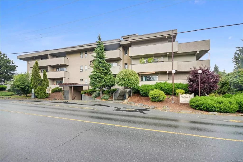 Nanaimo, BC V9S 5N4,550 Bradley St #209