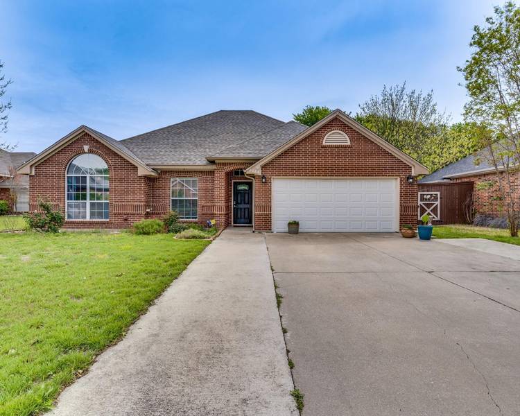 6024 Bent Creek Drive, Haltom City, TX 76137