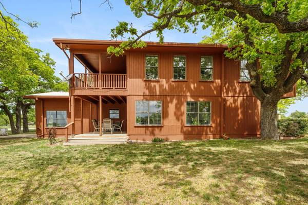 101 Carnes Lane, Bangs, TX 76823