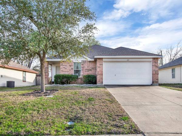 125 Sandlewood Drive, Terrell, TX 75160