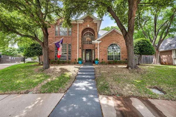 5620 S Archbridge Court, Arlington, TX 76017