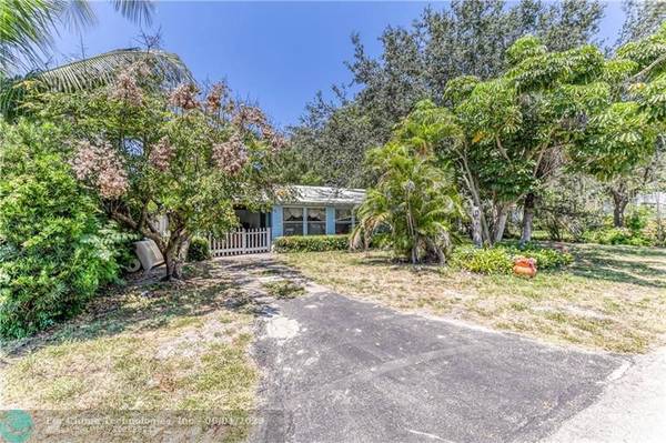 311 NE 22nd St,  Wilton Manors,  FL 33305
