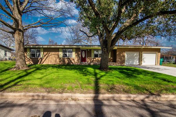 703 W Elizabeth Drive, Robinson, TX 76706