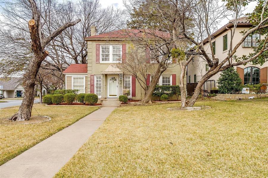 3736 Bellaire Drive N, Fort Worth, TX 76109