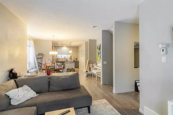 Calgary, AB T2Z 1H2,321 Copperpond ROW SE