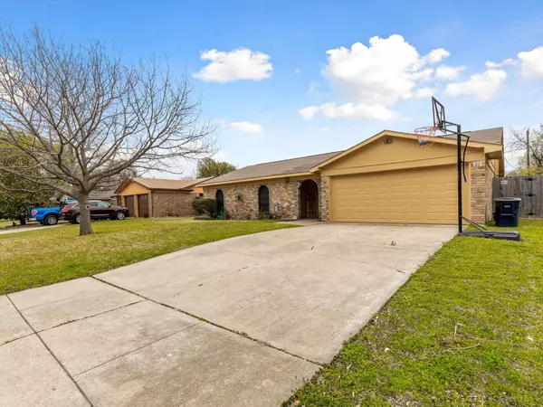 Benbrook, TX 76126,1120 Manning Street