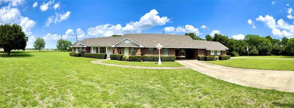 Clifton, TX 76634,505 N Avenue T