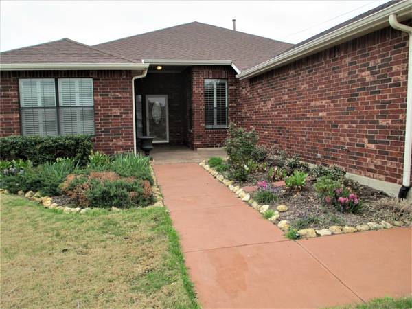 10113 Serene Court, Denton, TX 76207