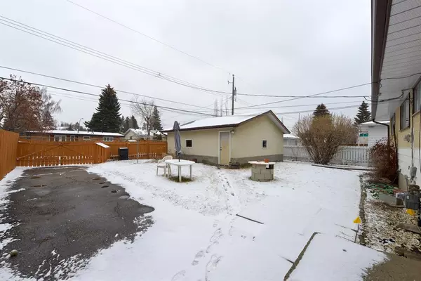 Calgary, AB T2L1M6,3520 Boulton RD NW