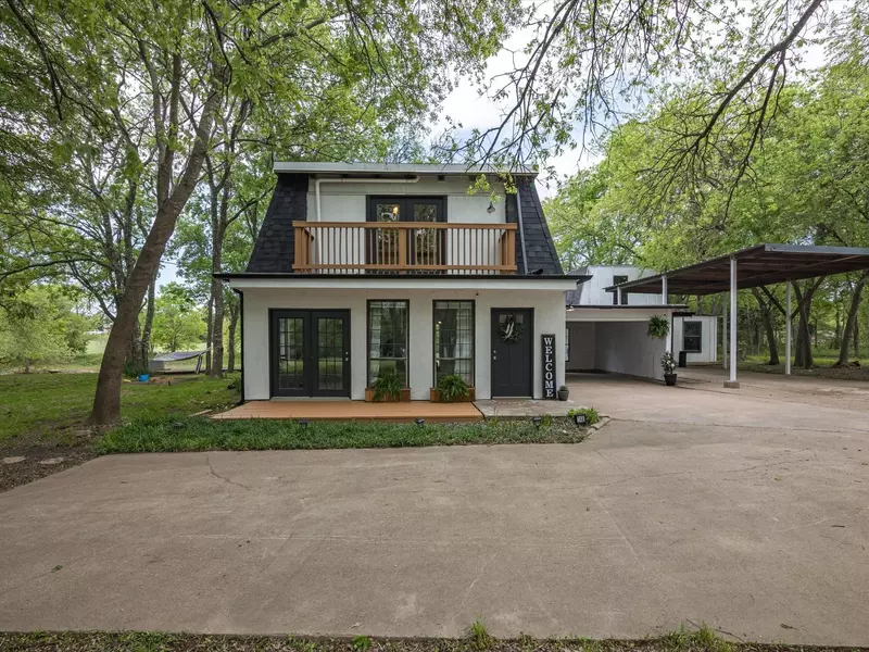 248 S Falling Leaves Drive, Waxahachie, TX 75167