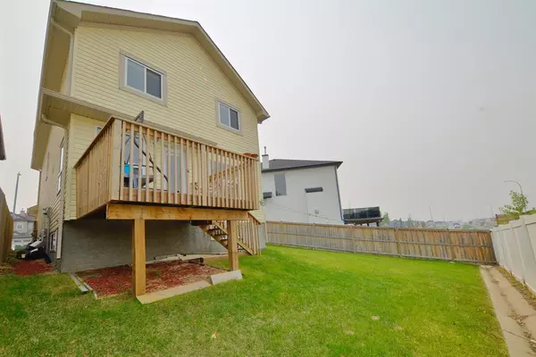 Calgary, AB T3J5K9,12 Saddleland CT NE