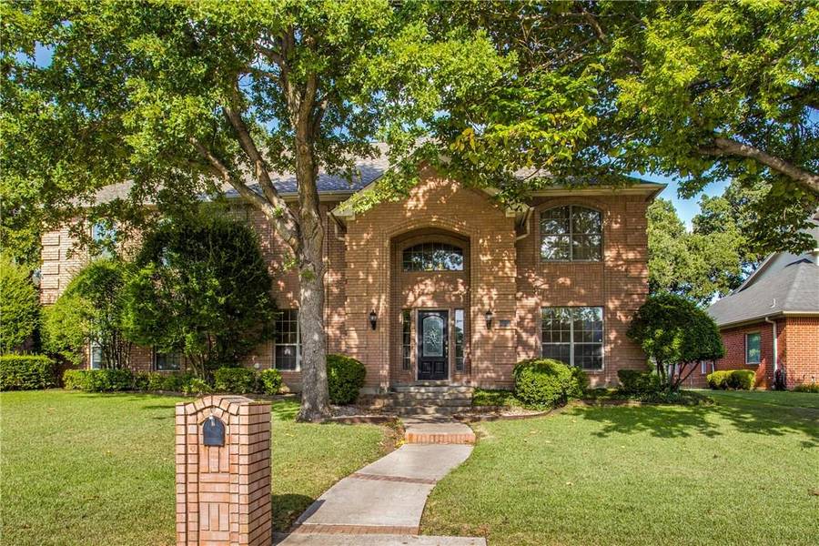 1112 Saint Andrews Drive, Mansfield, TX 76063