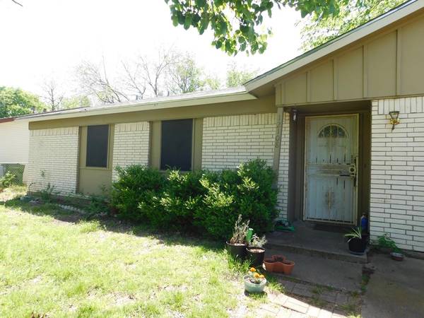 12108 Knight Drive, Balch Springs, TX 75180