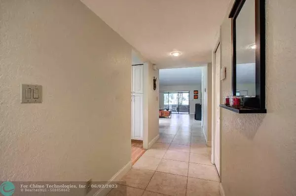 Weston, FL 33326,343 Ivy Ln  #10