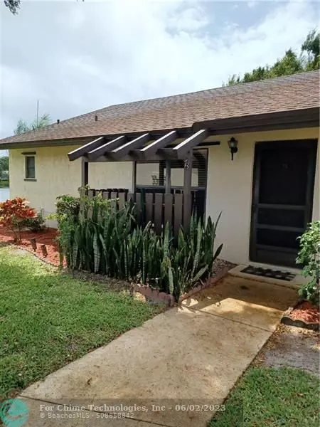 73 Via De Casas Norte, Boynton Beach, FL 33426