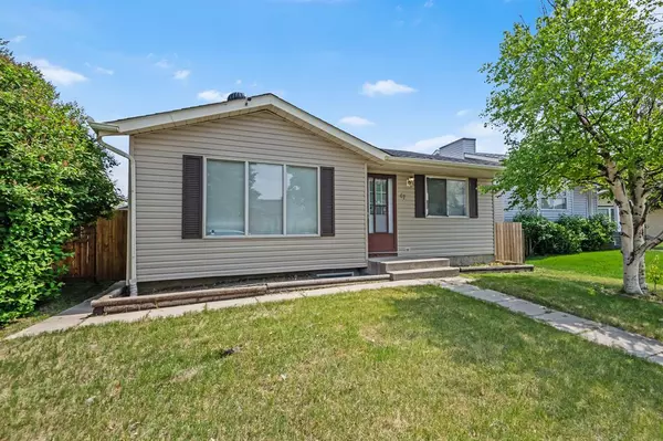 Calgary, AB T3J 1Y4,47 Castledale PL NE