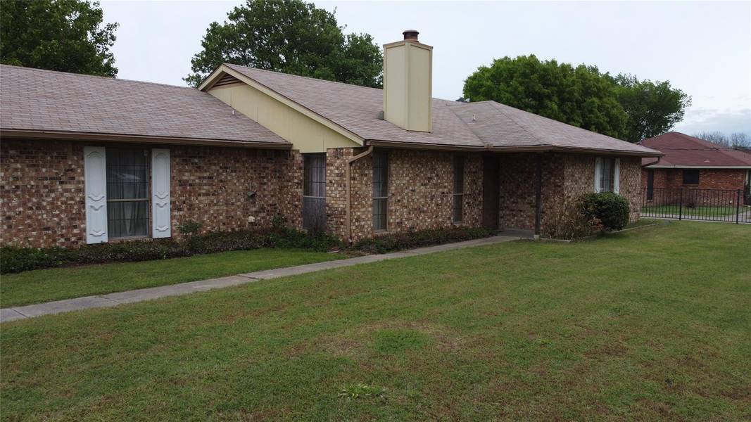 104 Anderson Road, Red Oak, TX 75154