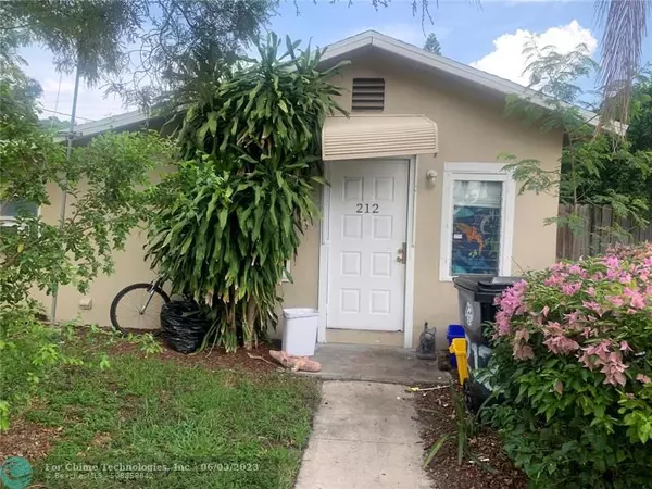 Lake Worth, FL 33460,210 N E St