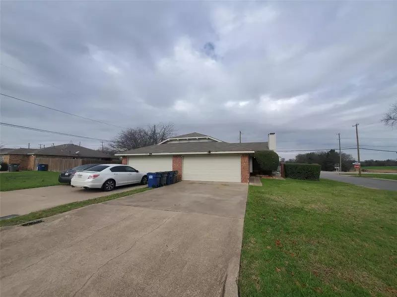 1701 Blake Drive, Glenn Heights, TX 75154