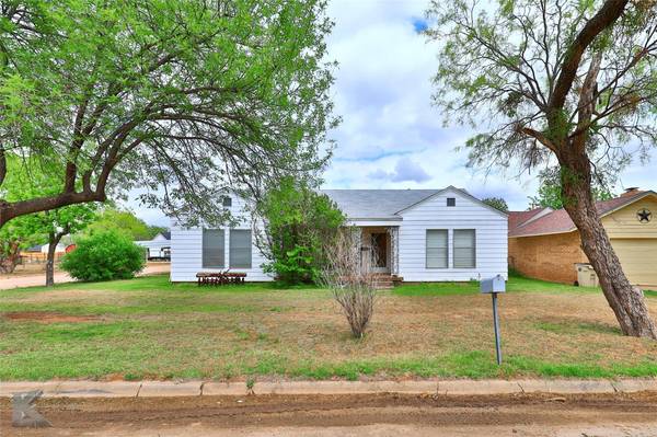 1401 Avenue N, Anson, TX 79501