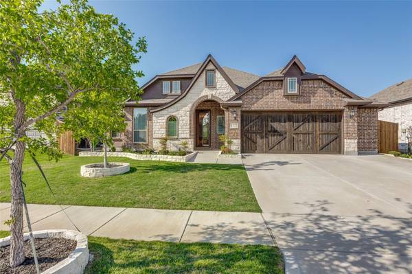 1321 Starlight Avenue, Aubrey, TX 76227