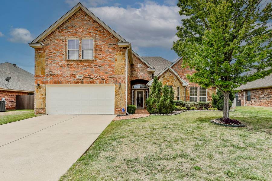 5512 La Bandera Trail, Benbrook, TX 76126