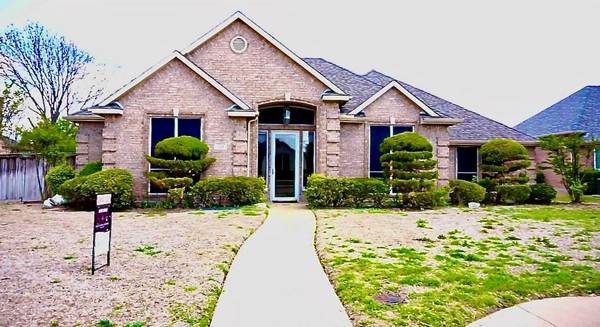 524 S Silver Creek Circle, Desoto, TX 75115