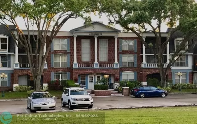 3660 Inverrary Dr #M-1B, Lauderhill, FL 33319