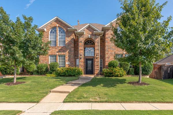 210 Falcon Circle, Keller, TX 76248