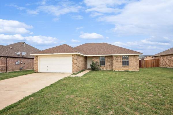 1125 Serendipity Circle, Sanger, TX 76266