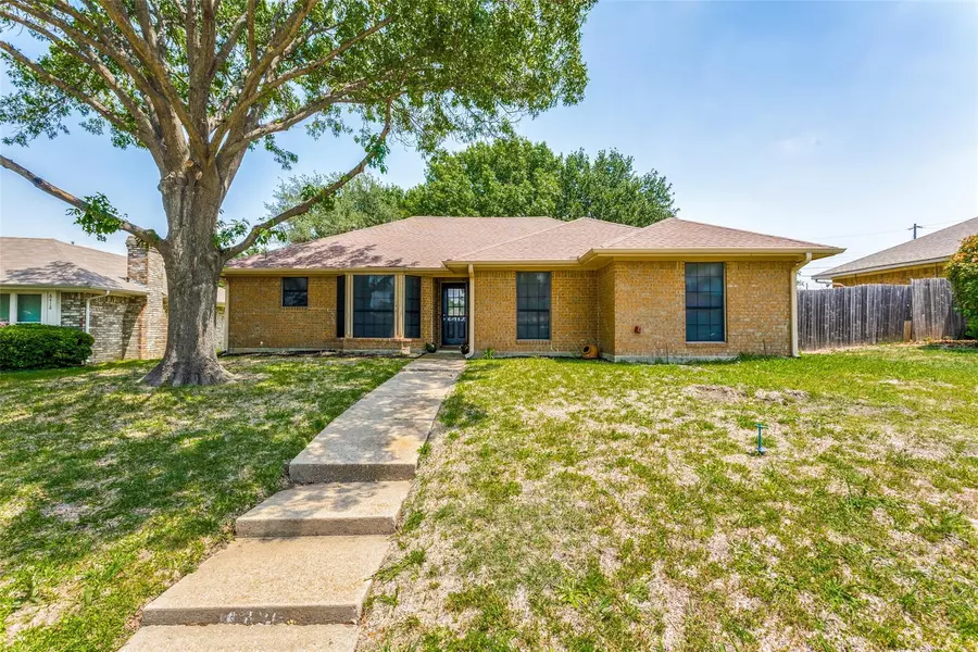 6412 Sachse Street, Sachse, TX 75048