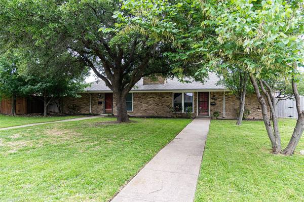 326 Candlewood Place,  Richardson,  TX 75081