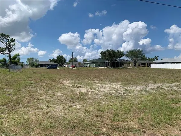 1726 NW 19th ST, Cape Coral, FL 33993
