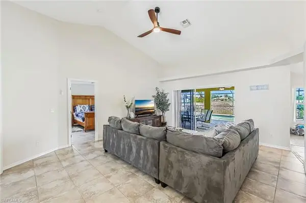 923 SW 28th TER, Cape Coral, FL 33914