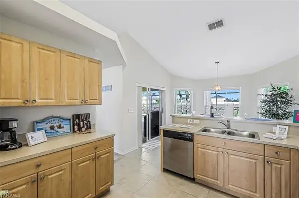 923 SW 28th TER, Cape Coral, FL 33914
