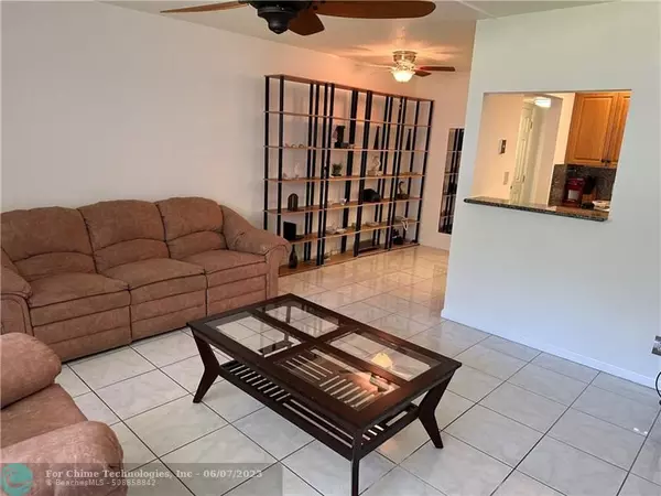 Deerfield Beach, FL 33442,47 Oakridge E  #47