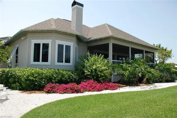 9048 Mockingbird DR, Sanibel, FL 33957