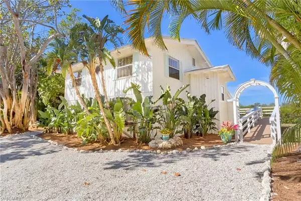 Sanibel, FL 33957,2629 Coconut DR