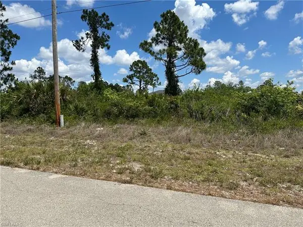 2510 33rd ST SW, Lehigh Acres, FL 33976