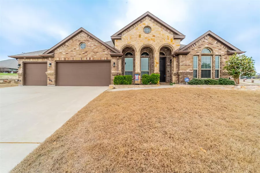 3602 Green Bluff Court, Midlothian, TX 76065