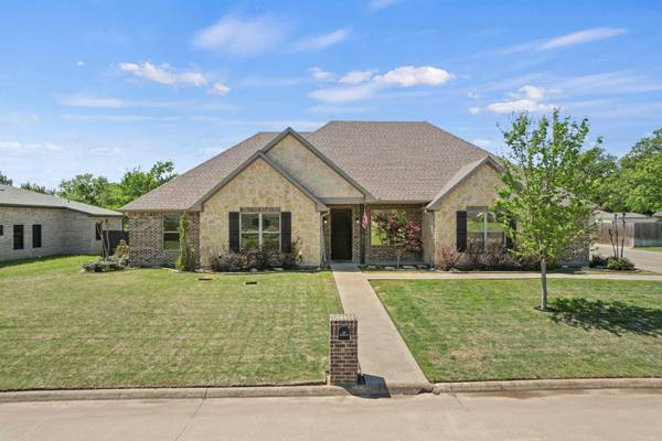 2717 Stone Briar Drive,  Mount Pleasant,  TX 75455