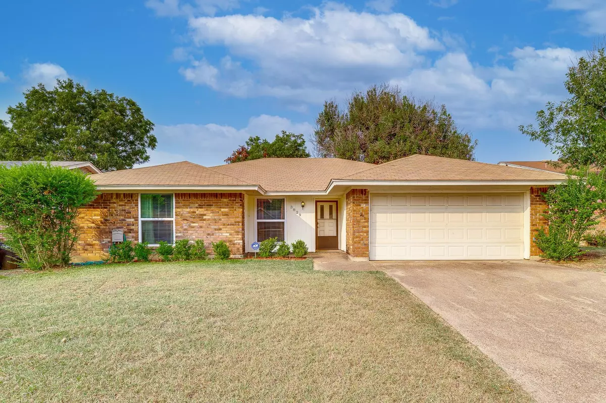 Fort Worth, TX 76133,3829 Blue Grass Lane