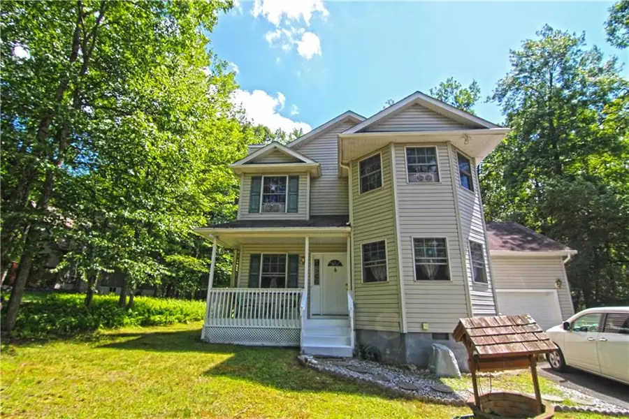 198 Oakenshield Drive, Pike County, PA 18371