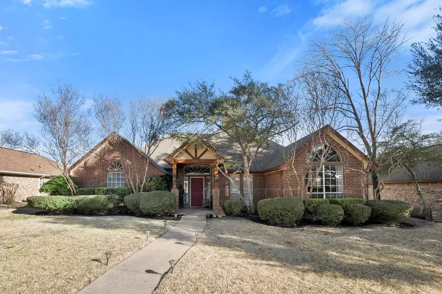 541 The Meadows Parkway, Desoto, TX 75115