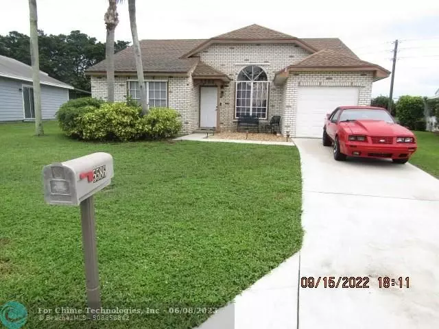 5586 Pebble Brook Ln, Boynton Beach, FL 33472