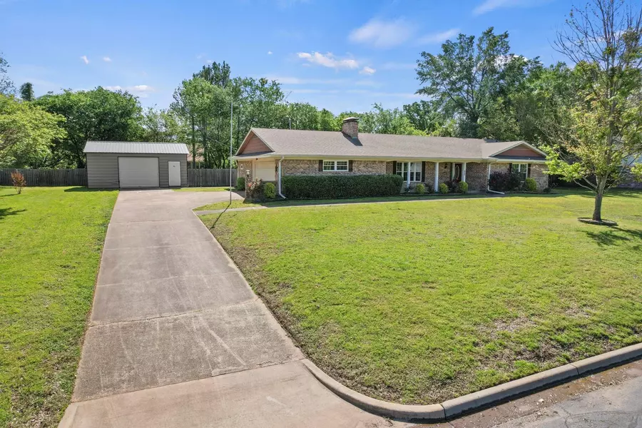 103 Elberta, Mount Vernon, TX 75457