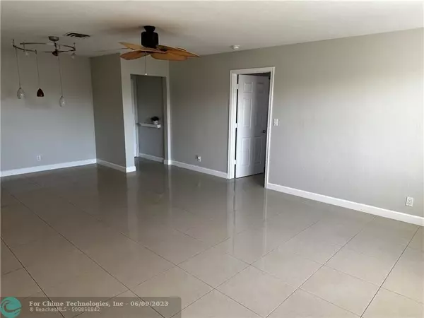 Pompano Beach, FL 33062,105 S Riverside Dr  #303