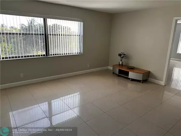 Pompano Beach, FL 33062,105 S Riverside Dr  #303