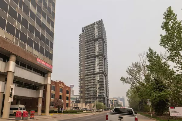 Calgary, AB T2R 1B5,310 12 AVE SW #706